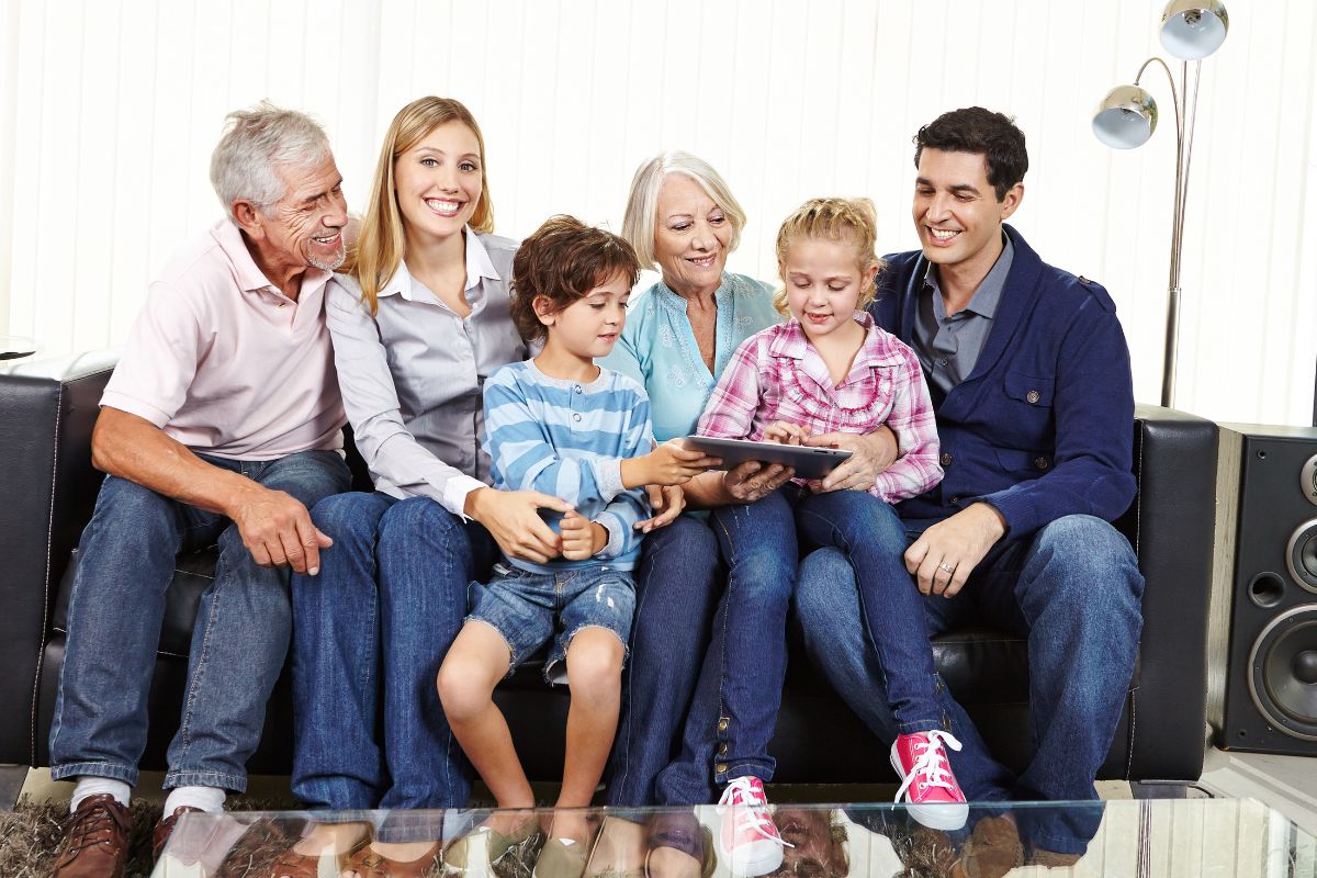 beszélgetésindító kérdések nagyszülőknek | beszélgetés nagyszülőkkel | program nagyszülőkkel
