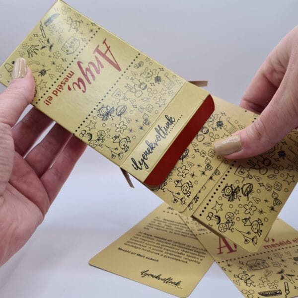 ilyenekvoltunk | ilyenek voltunk kártyajáték | beszélgetésindító kártyák | a családi történetek játéka, Anya, meséld el!