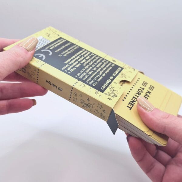 ilyenekvoltunk | ilyenek voltunk kártyajáték | beszélgetésindító kártyák | a családi történetek játéka, Apa, meséld el!